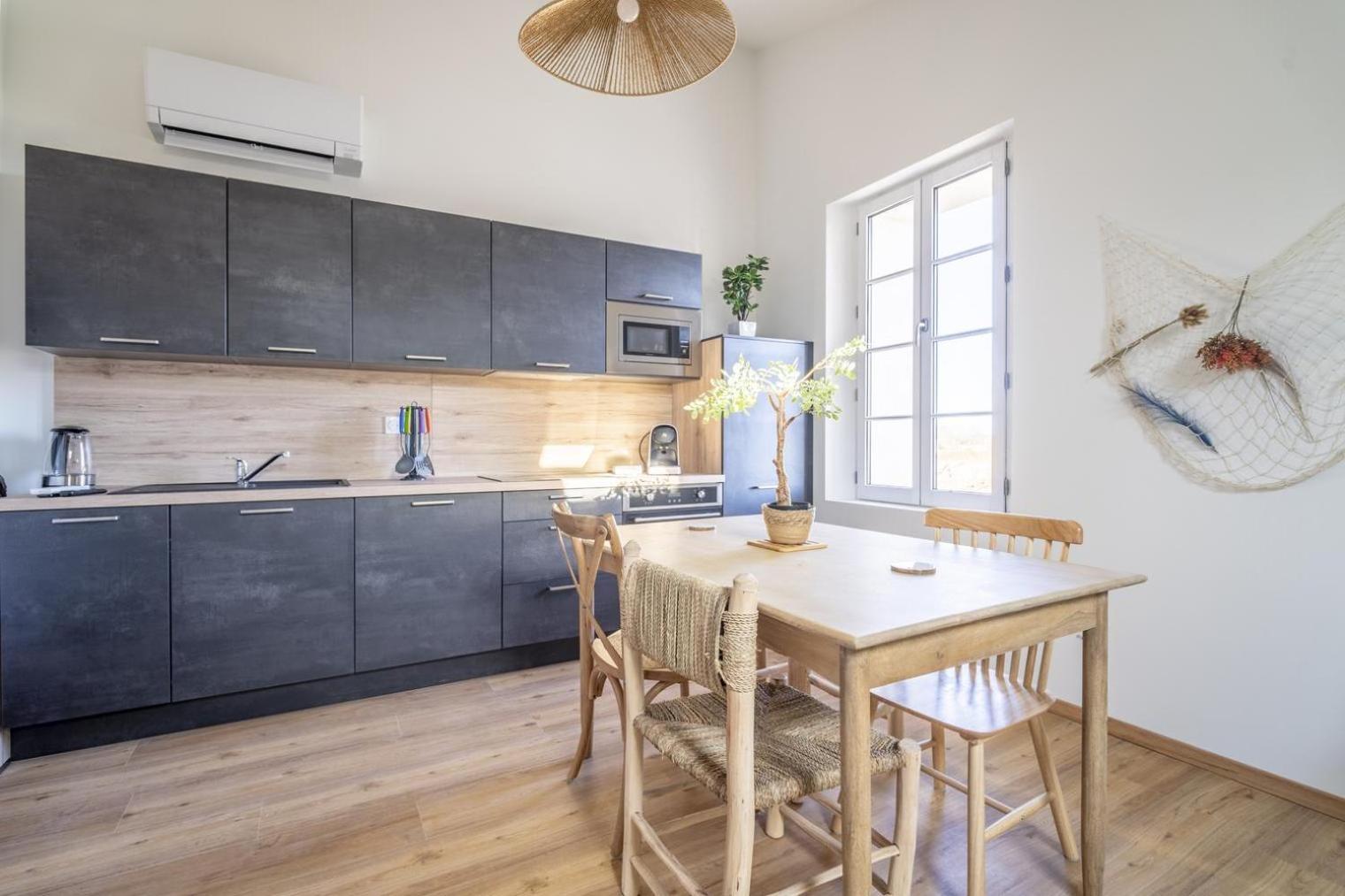Louis Xiv, Le Somail. Apartment Ginestas Luaran gambar